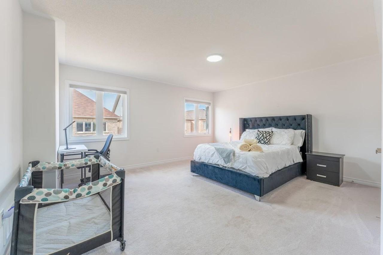 18 Dotchson Ave #1504516P - Photo 5 of 37