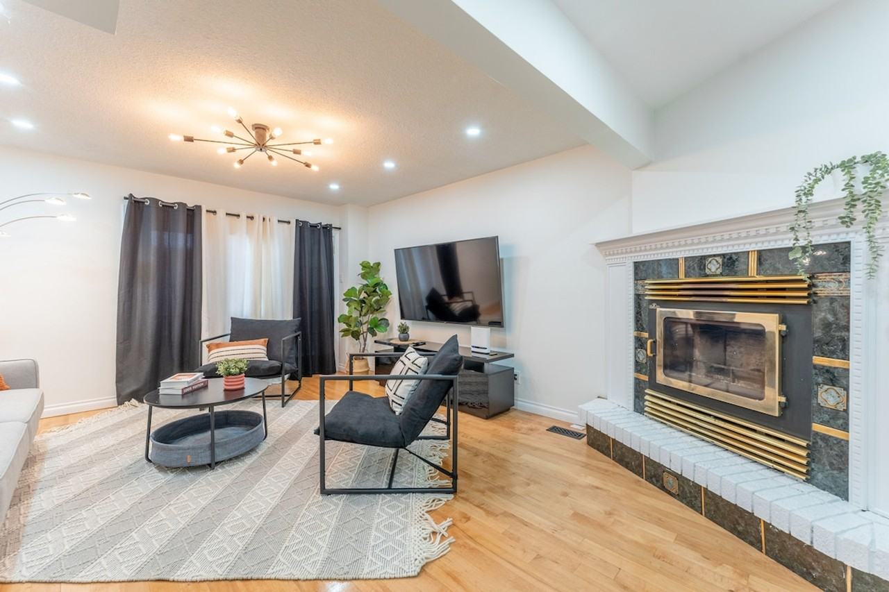 21 Confederation St #1504500P - Photo 3 of 39