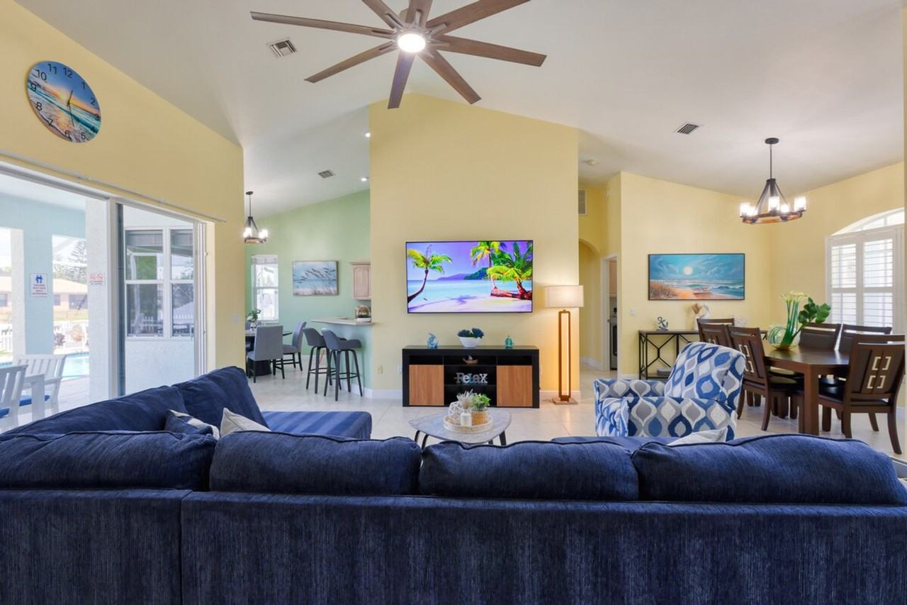 2217 Se 8th Ter #1255497P - Photo 4 of 50
