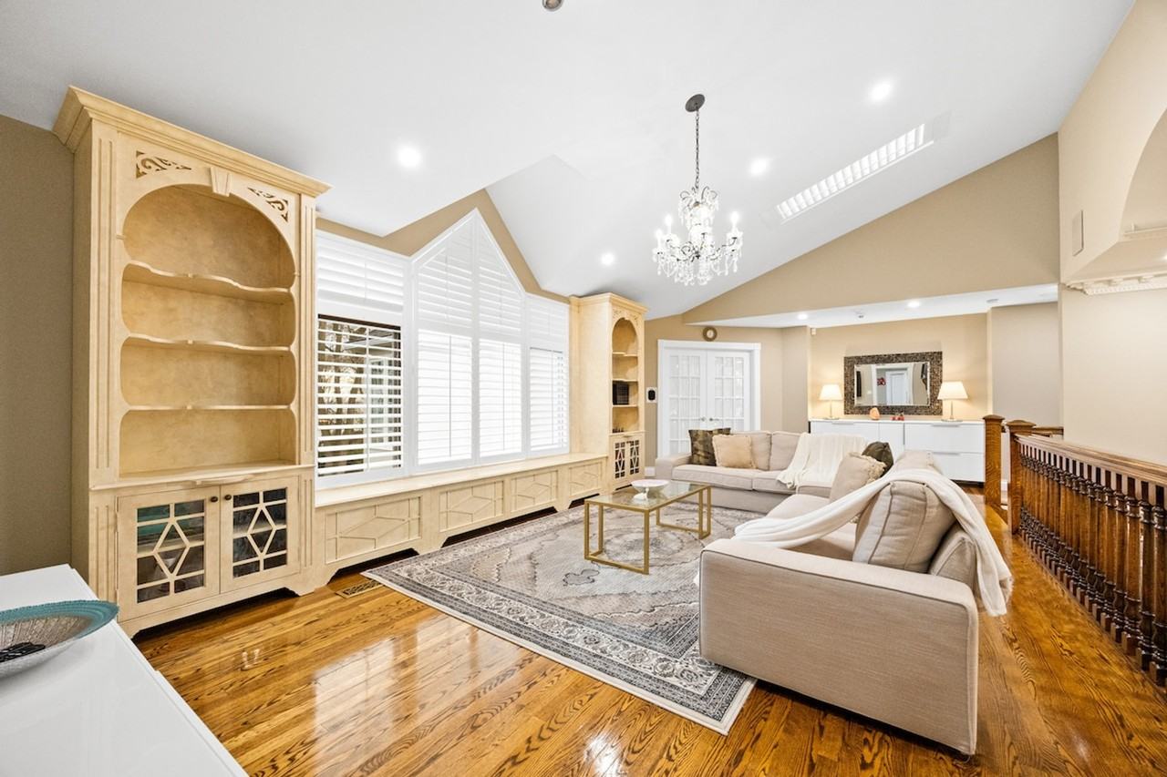3022 Lakeshore Rd #1504455P - Photo 2 of 50