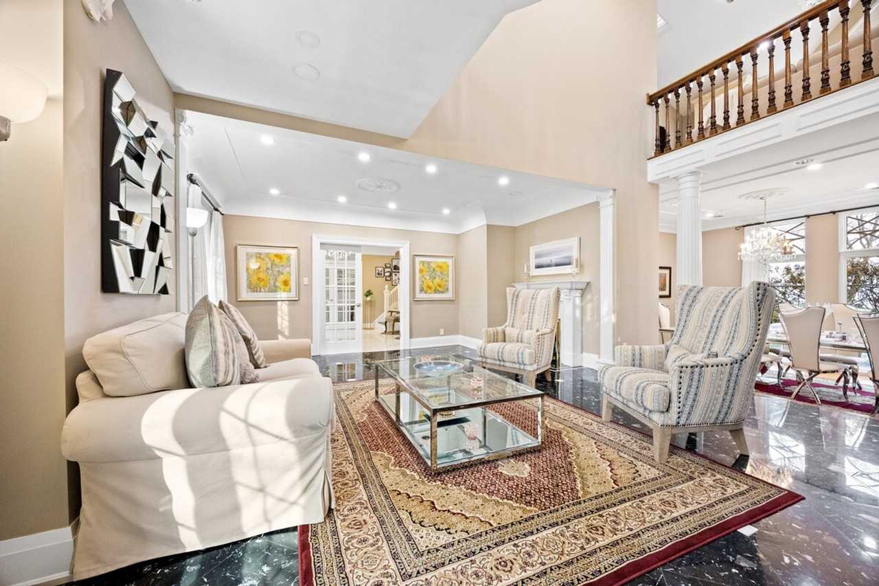 3022 Lakeshore Rd #1504455P - Photo 4 of 50