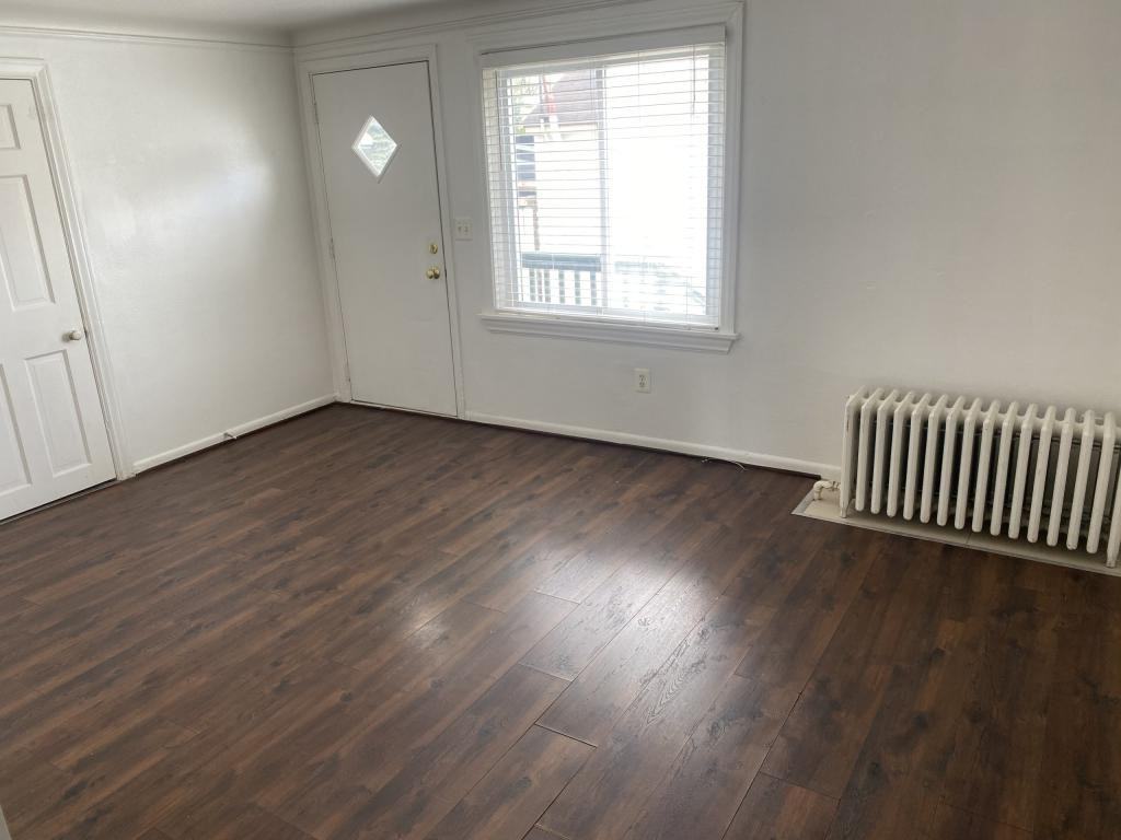 4916 S Wayne Rd - Photo 4 of 8