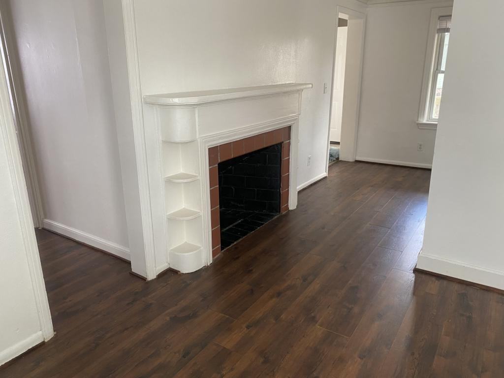 4916 S Wayne Rd - Photo 5 of 8