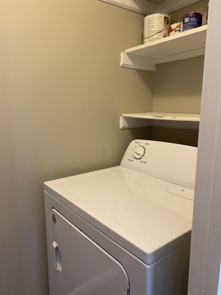 1417 Ashbourne Dr #1 - Photo 5 of 17