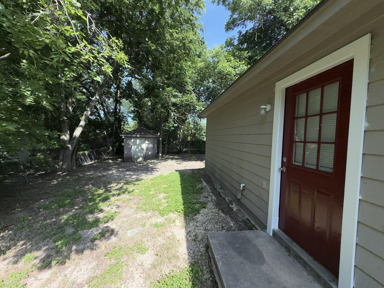 1308 South 6th Street - Photo 2 of 16
