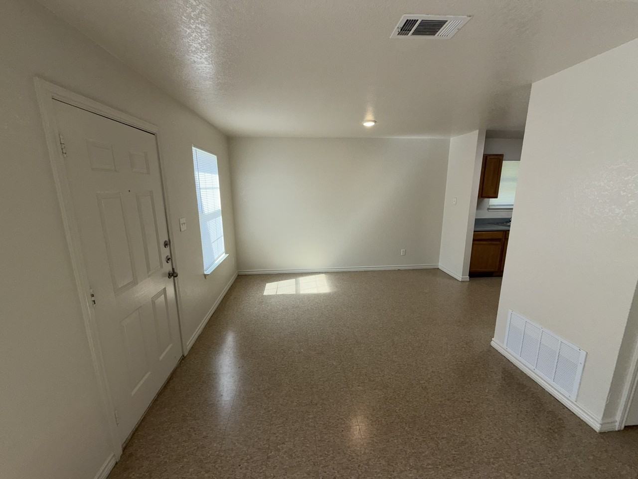 1308 South 6th Street - Photo 4 of 16