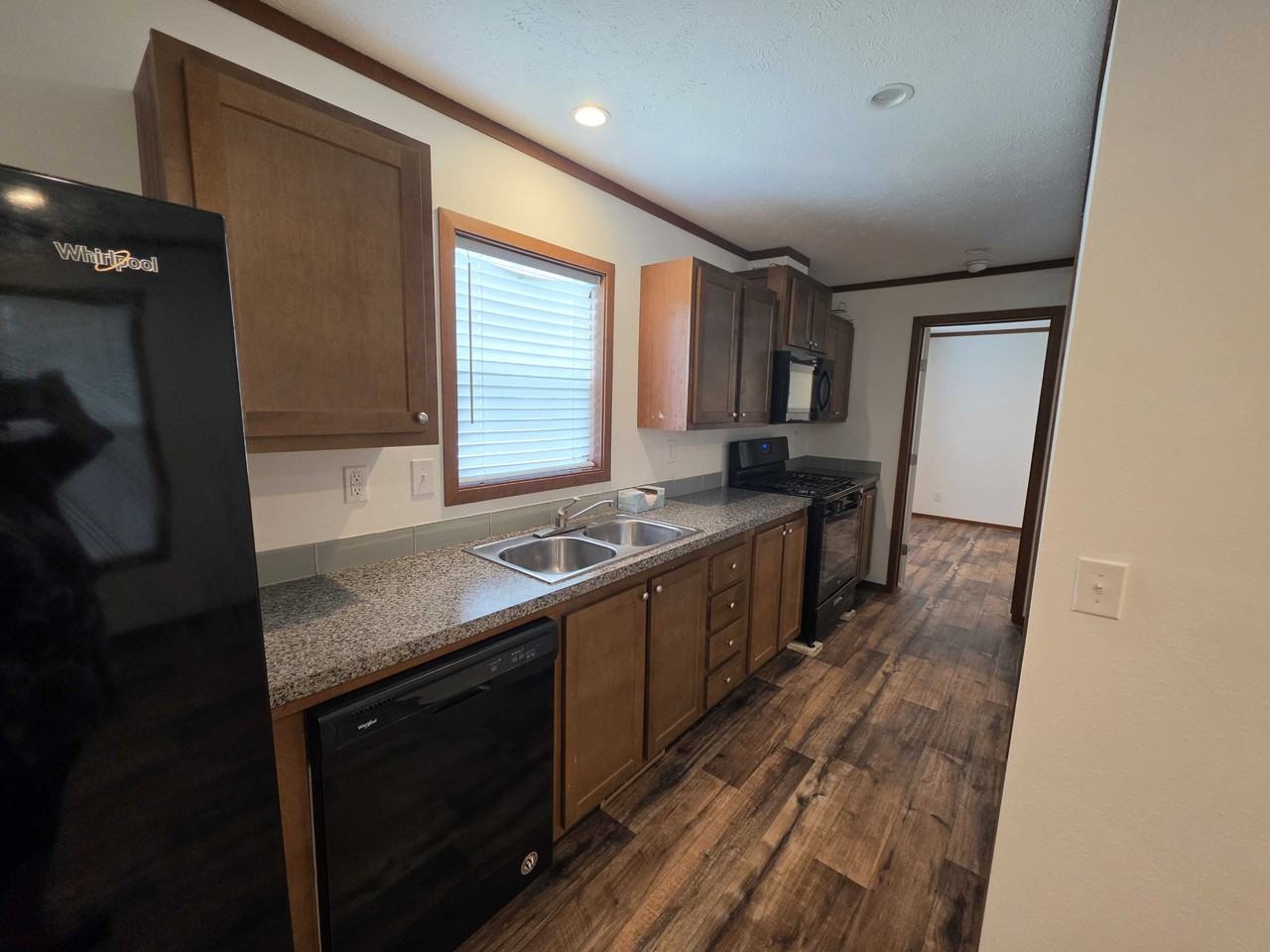 36 Meggan Dr #38 - Photo 3 of 26
