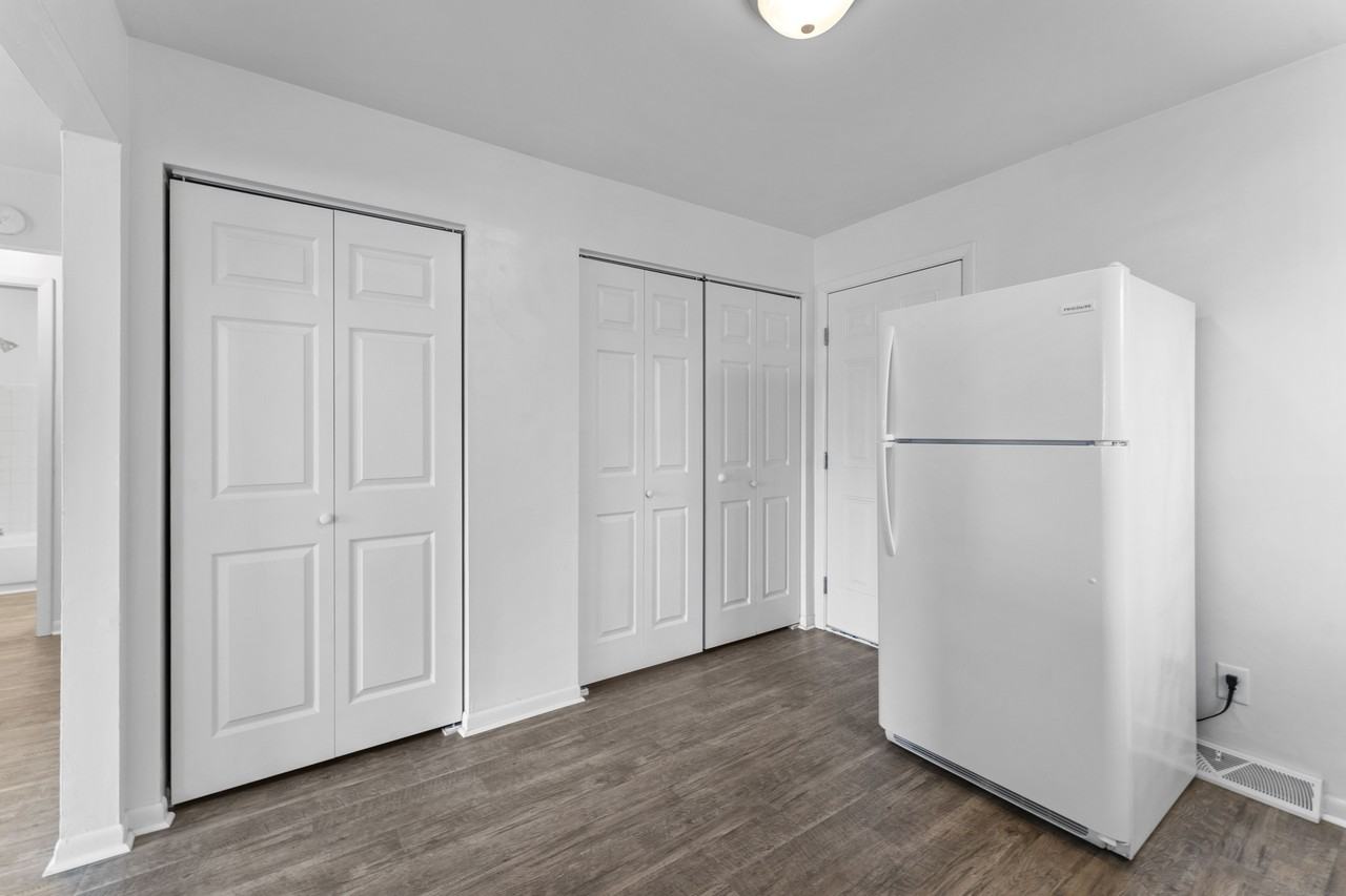 201 South Kenmore Road - Photo 5 of 14