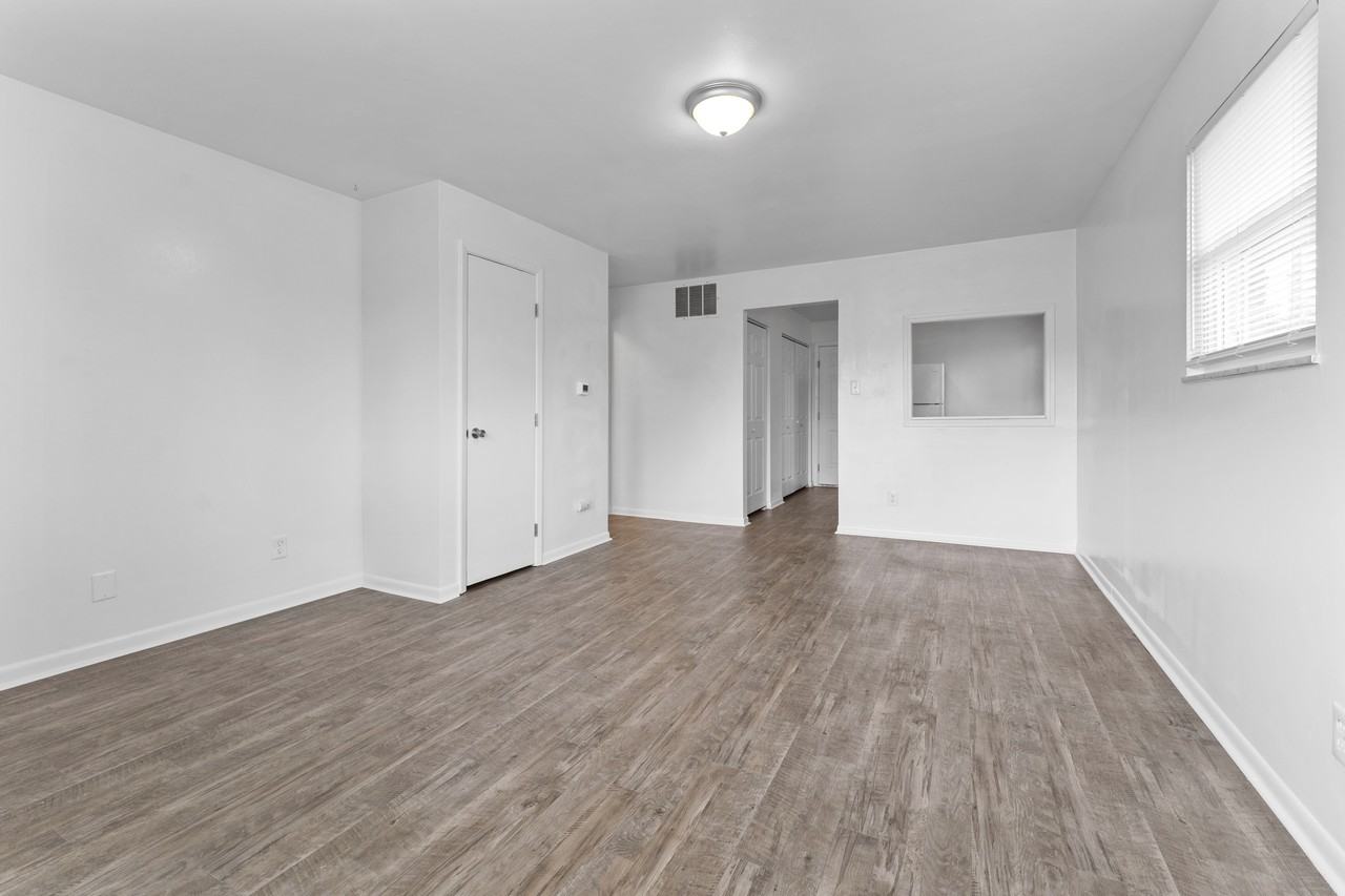 201 South Kenmore Road - Photo 2 of 14