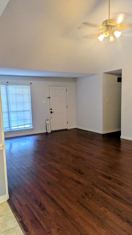 9282 Prairie Drive - Photo 3 of 8