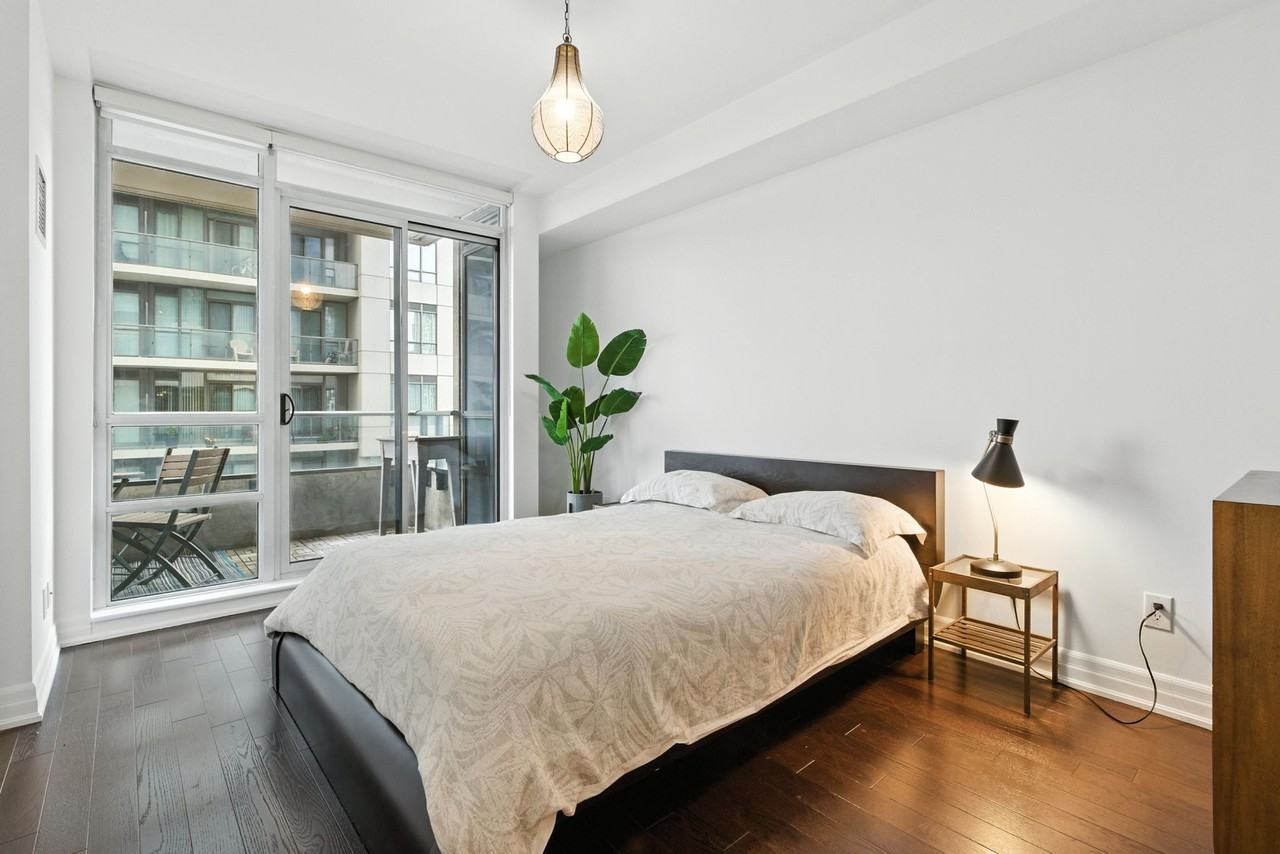 500 Saint Clair Avenue West #502 - Photo 6 of 17