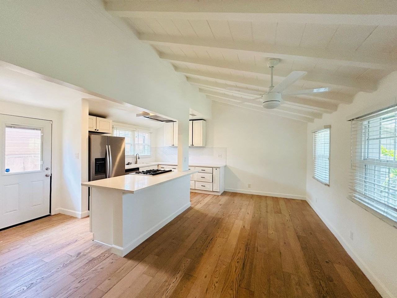 2884 Dunleer Pl - Photo 5 of 16