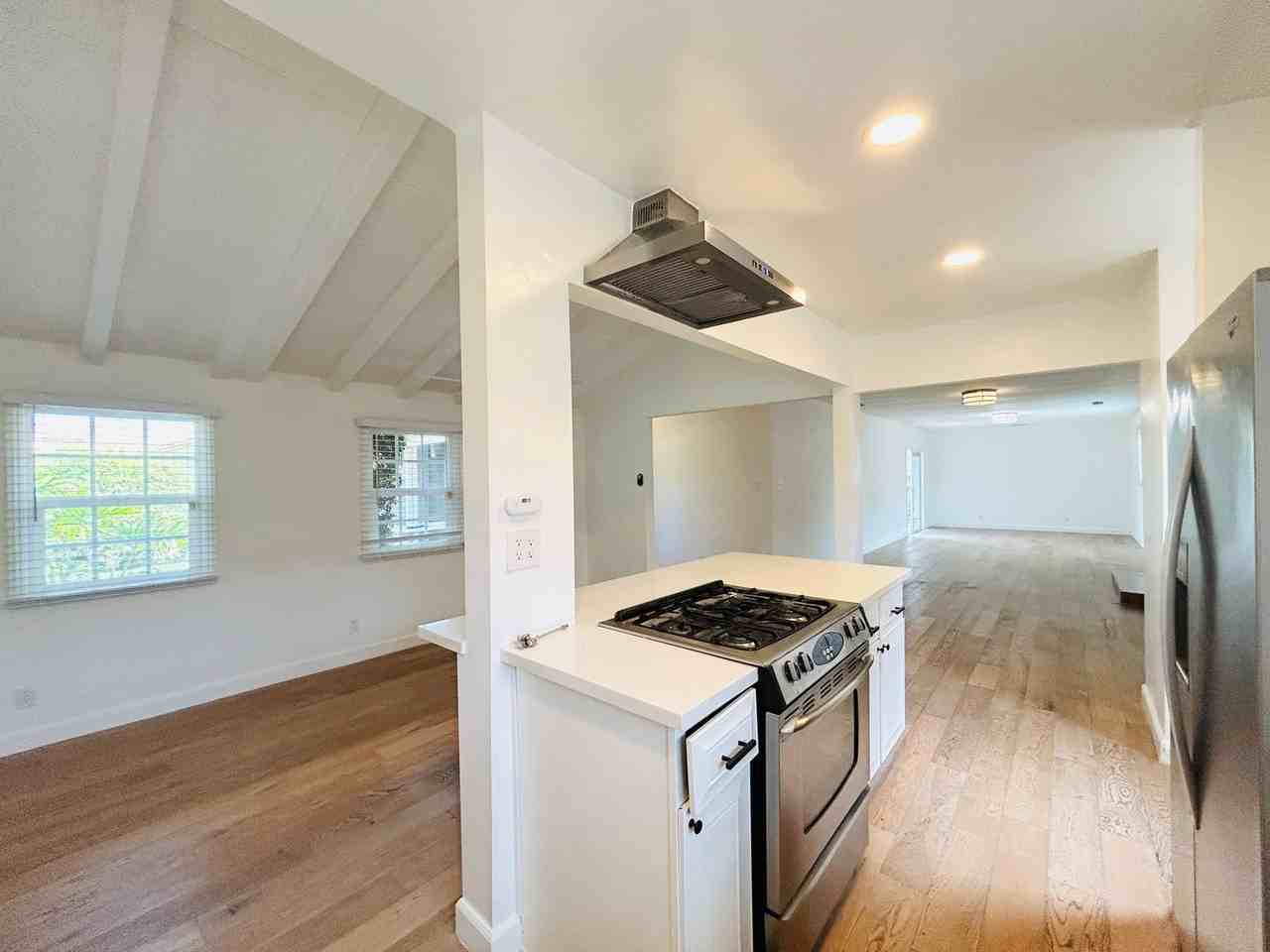 2884 Dunleer Pl - Photo 7 of 16