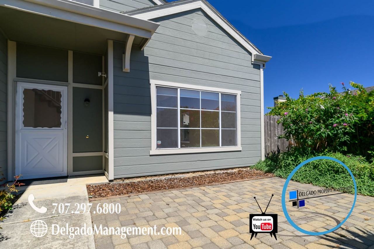 527 Fuchsia Dr - Photo 2 of 29
