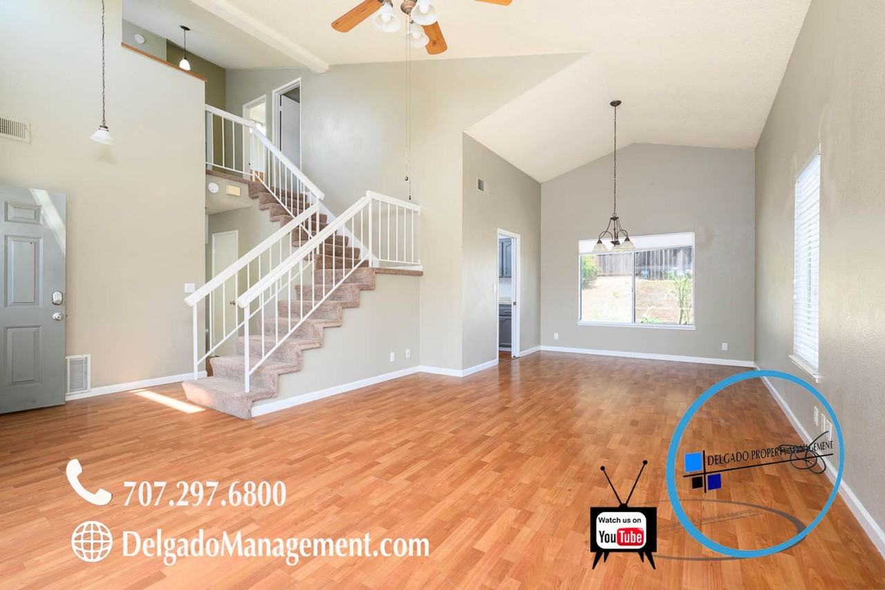 527 Fuchsia Dr - Photo 4 of 29