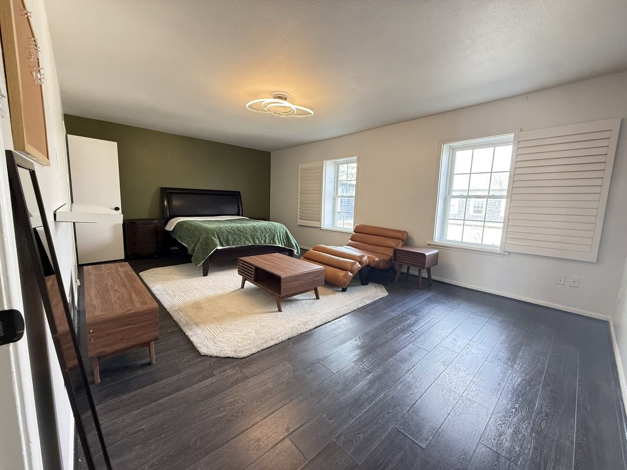 353 North Post Oak Lane #823 - Photo 7 of 17