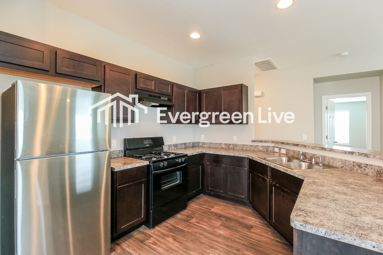 8564 Sw 44th Ter - Photo 7 of 17