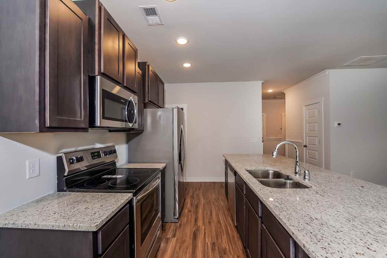 5516 Bridle Way - Photo 6 of 16