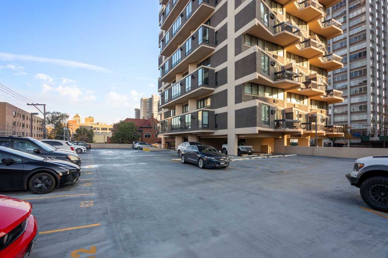 The Duplex Tower - Photo 7 of 48