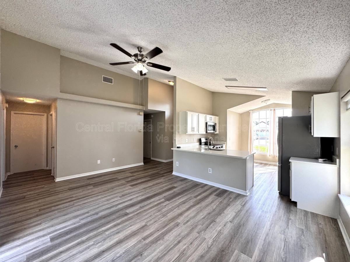7305 Marseille Cir - Photo 2 of 10