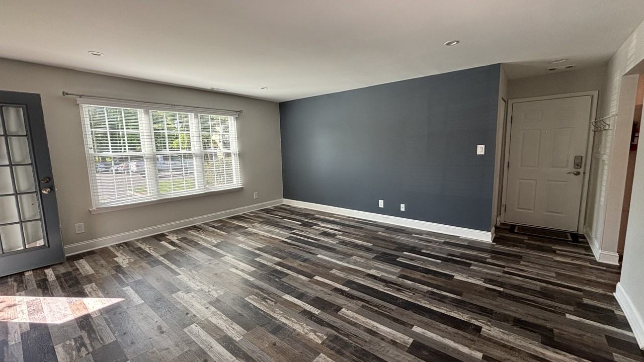 227 Derry Hill Ct #227 - Photo 4 of 14