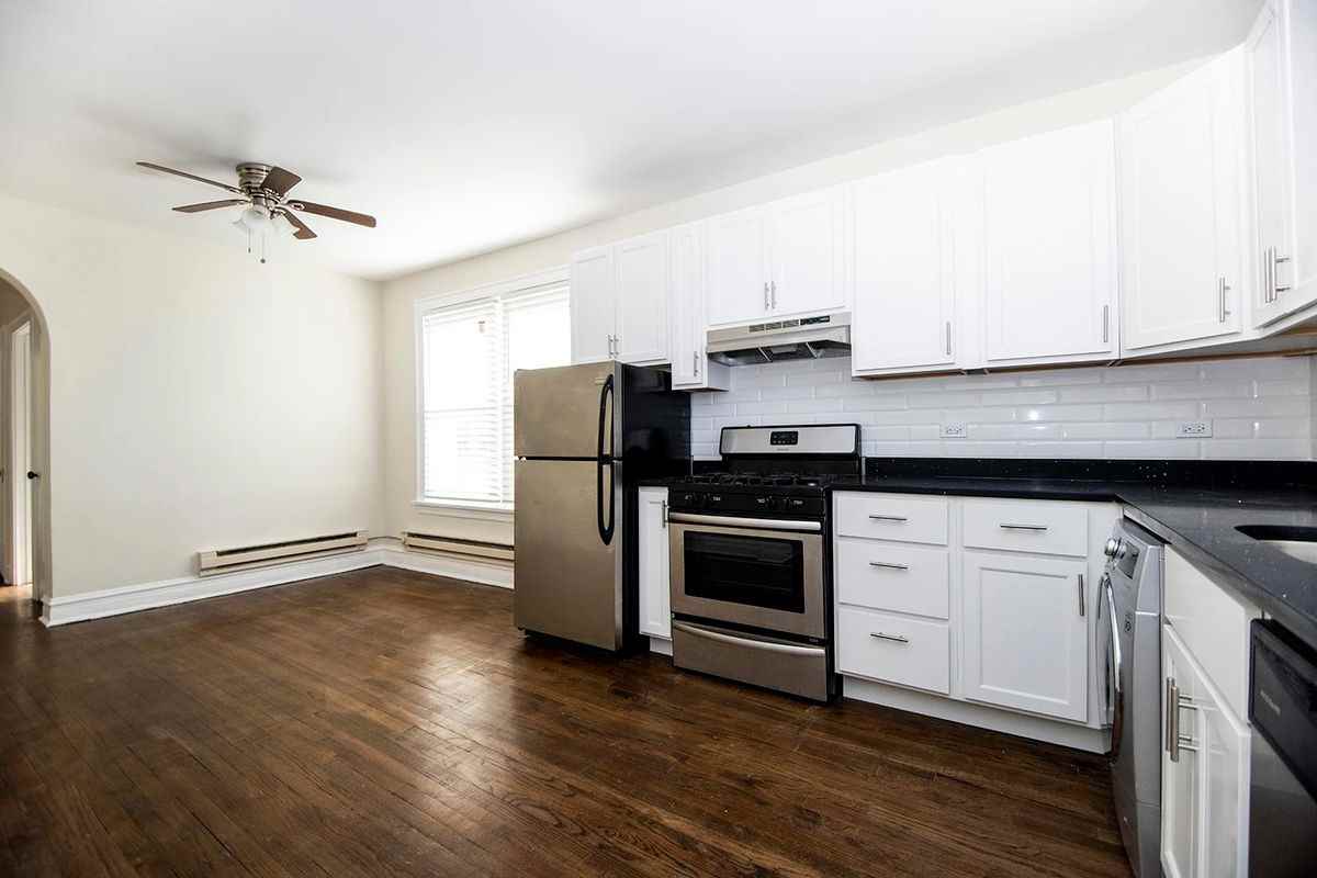 918 Green Bay Rd - Photo 3 of 13