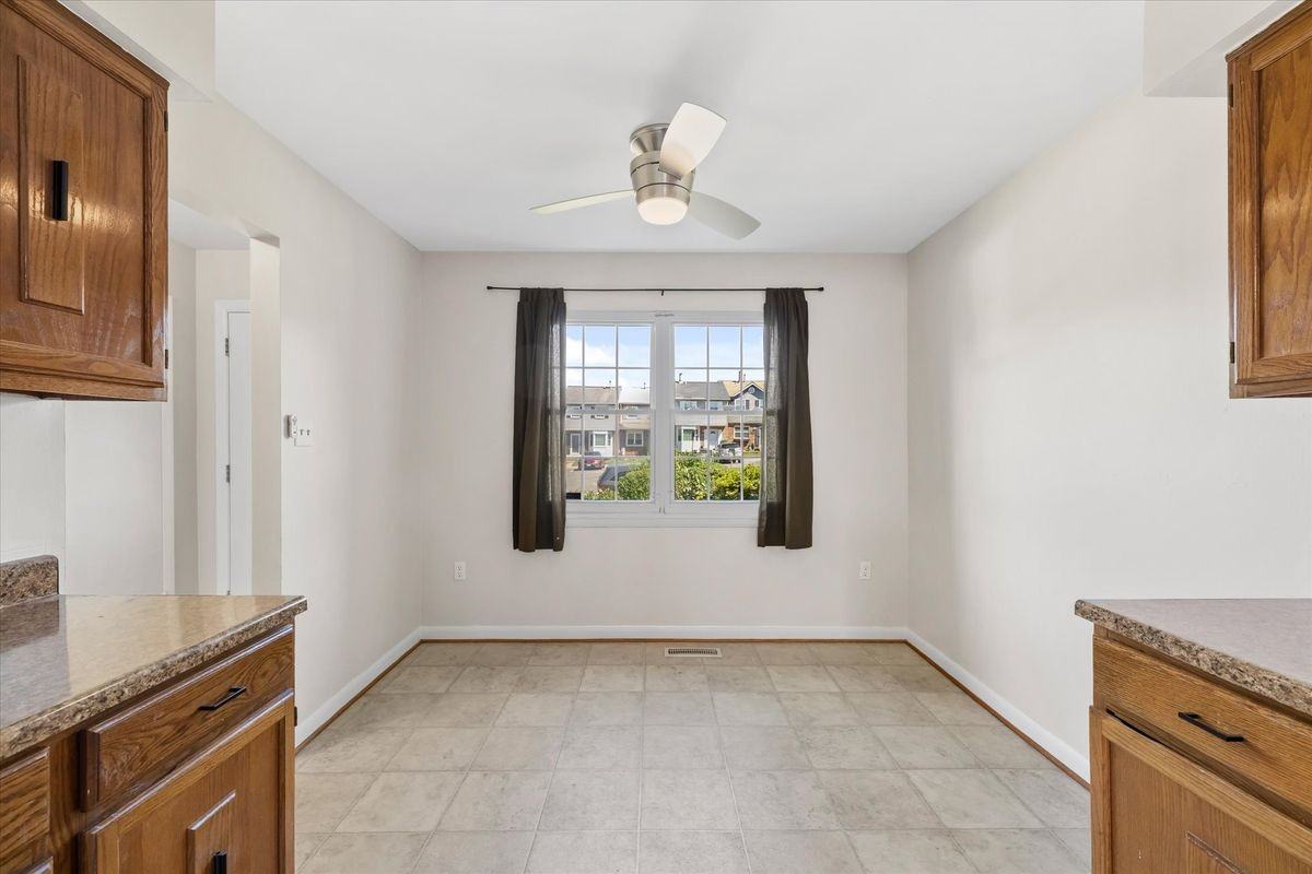 3509 Coxcomb Mews - Photo 7 of 33