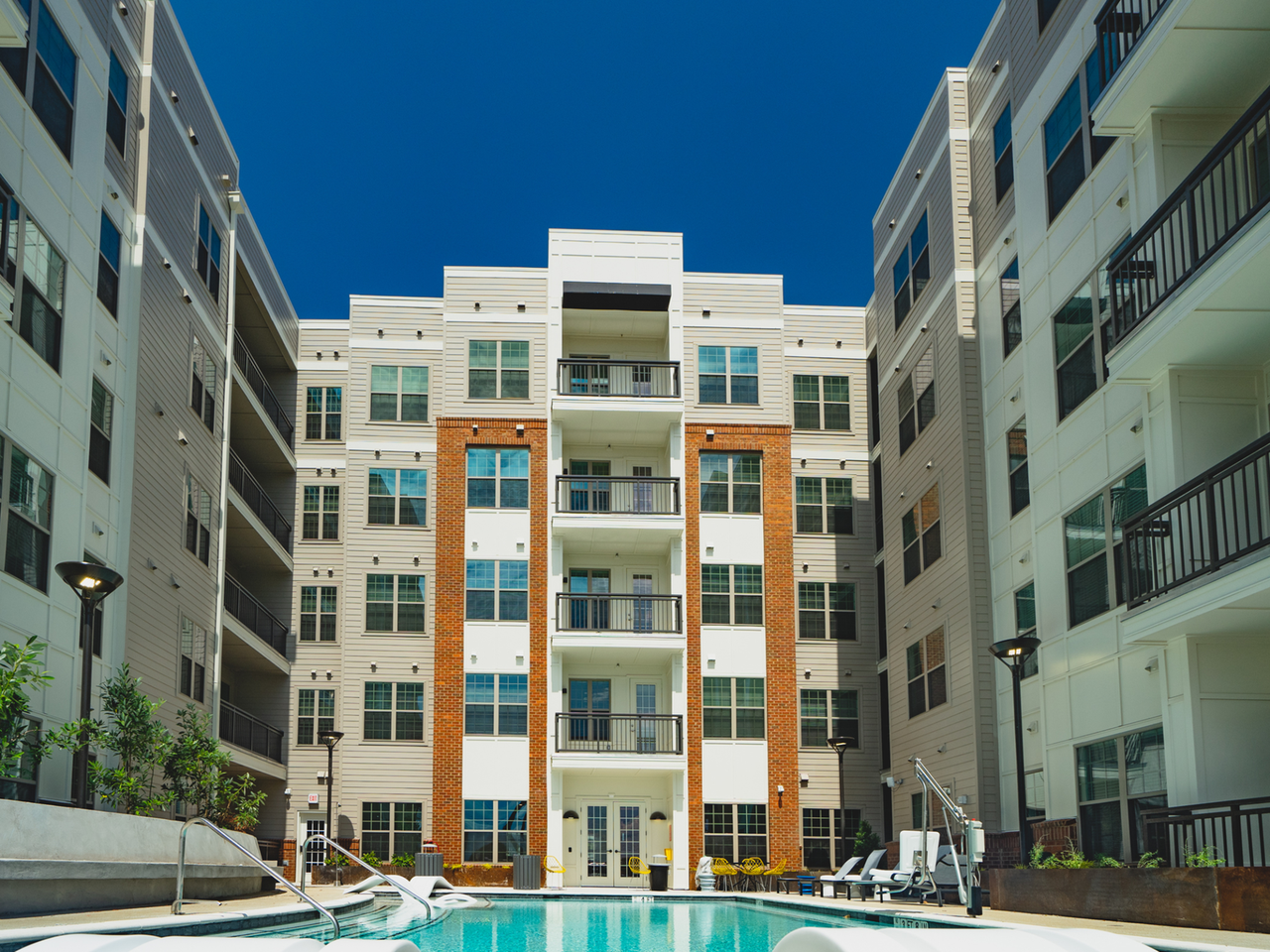 Paloma West Midtown - Photo 6 of 27