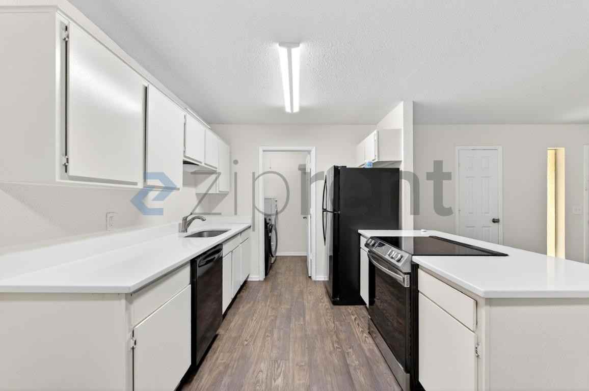 5020 Donnelly Ave #5022 - Photo 6 of 17