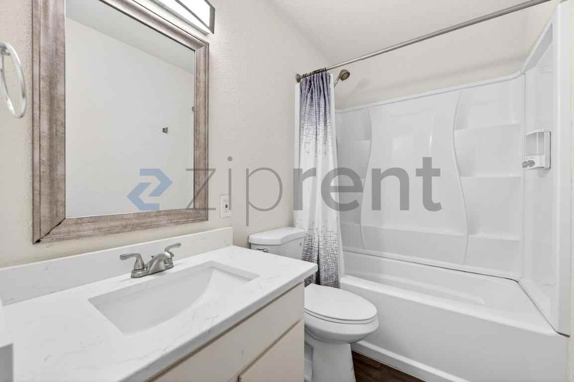 5020 Donnelly Ave #5022 - Photo 7 of 17