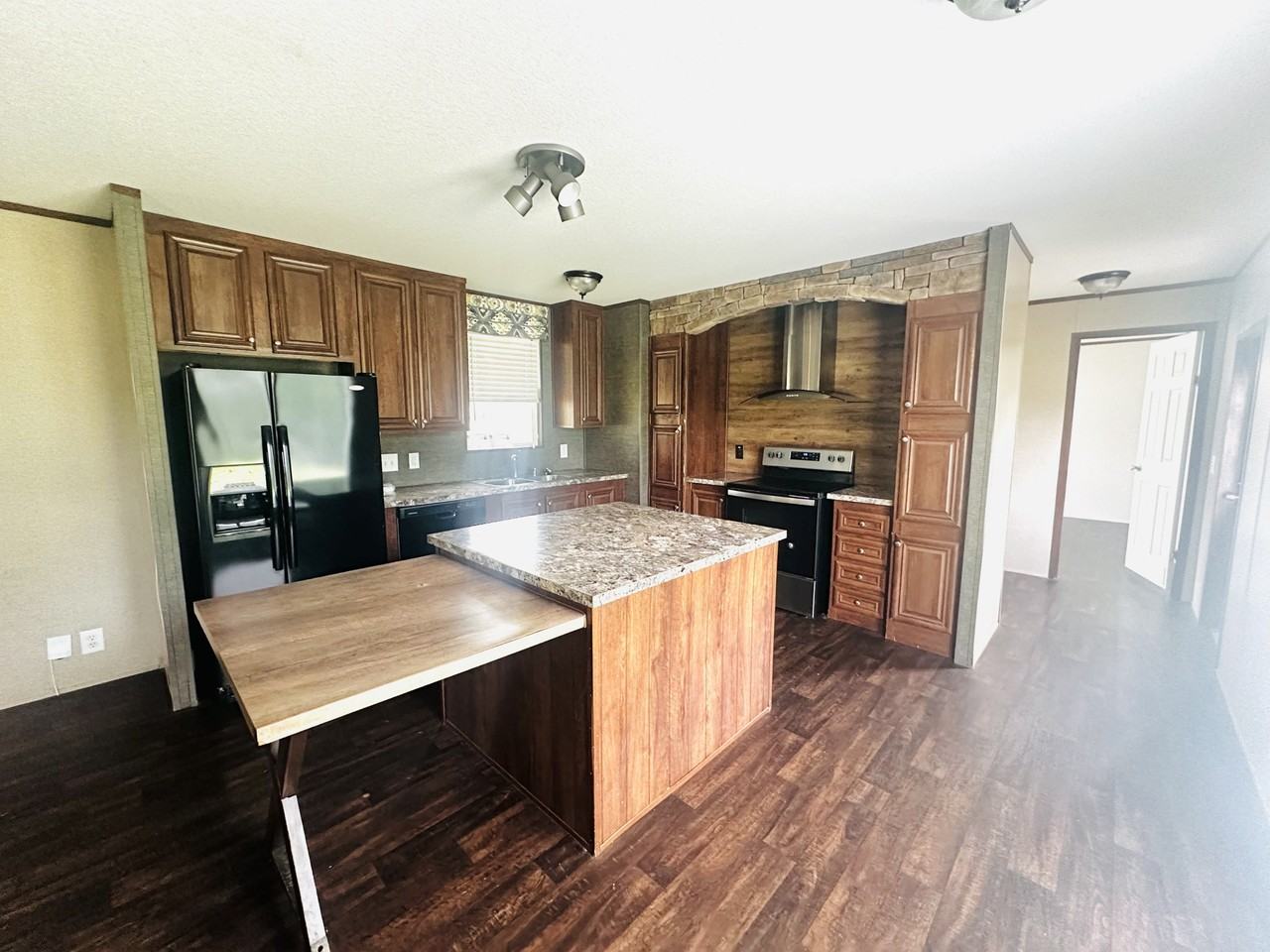 207 Juniper Rd - Photo 7 of 35