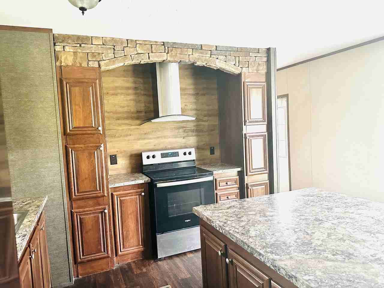 207 Juniper Rd - Photo 2 of 35