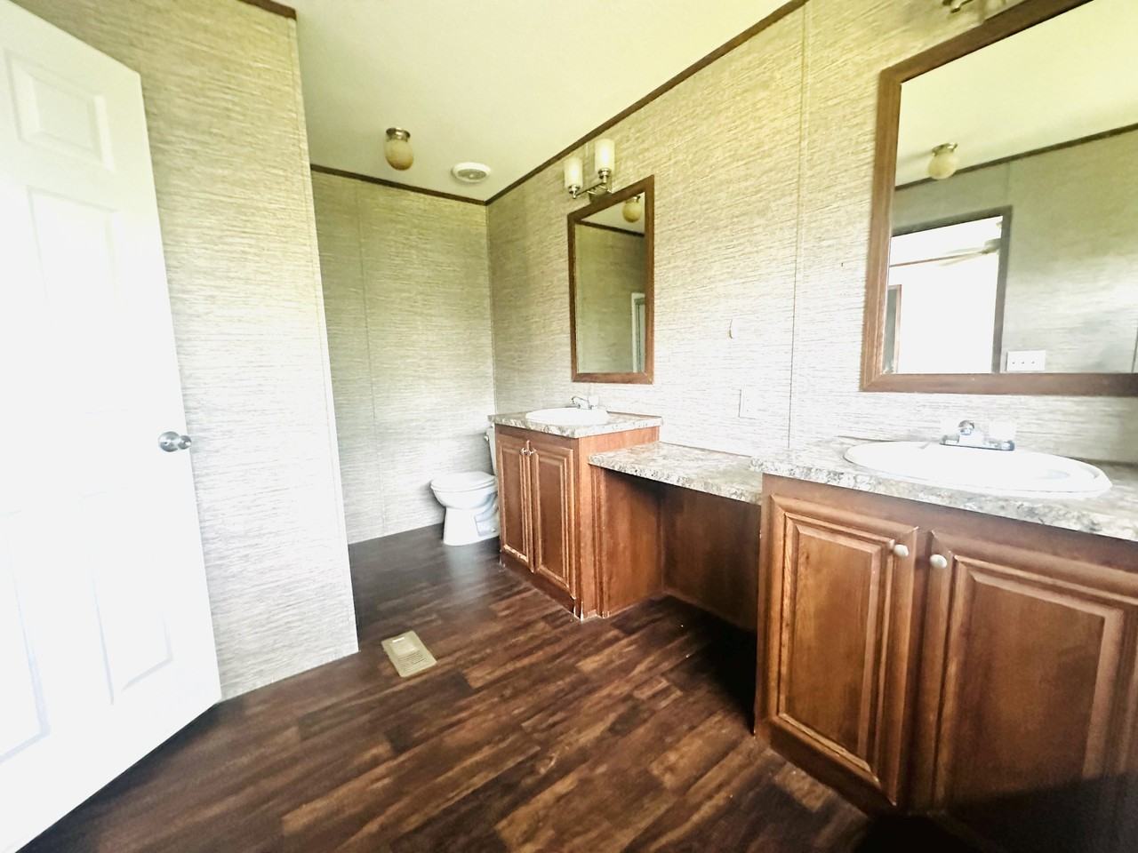 207 Juniper Rd - Photo 6 of 35