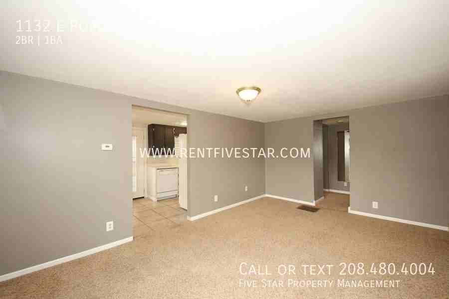 1132 E Poplar St - Photo 2 of 8
