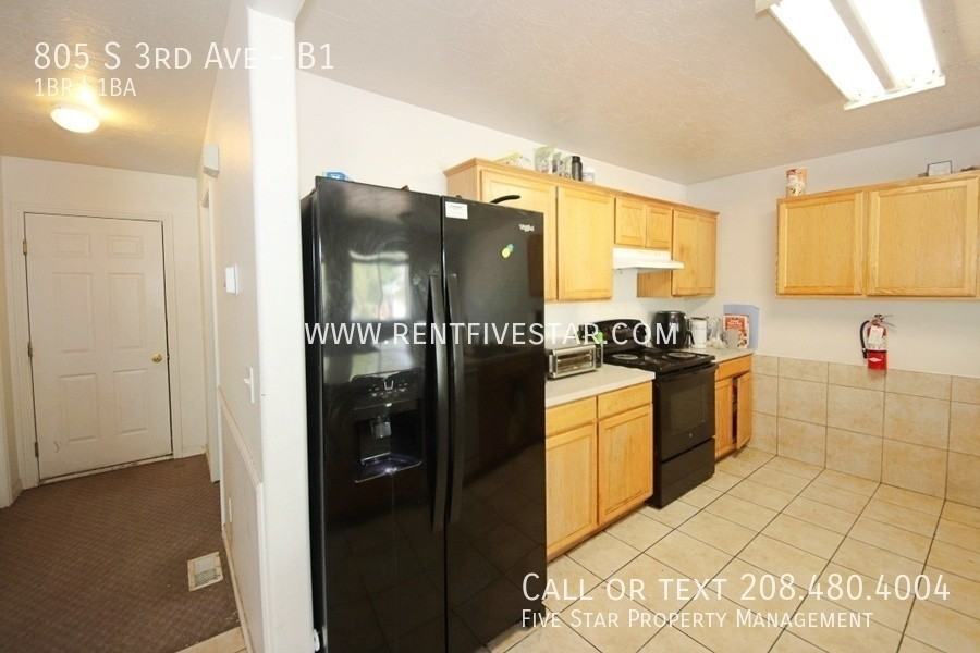 805 S 3rd Ave #B1 - Photo 6 of 12