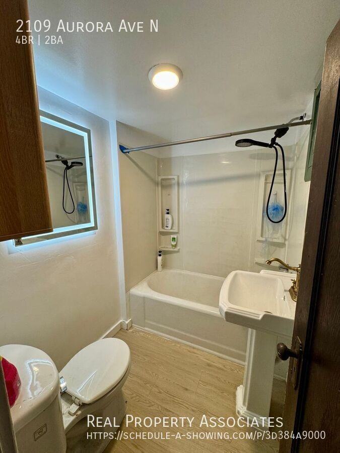 2109 Aurora Ave N - Photo 6 of 19