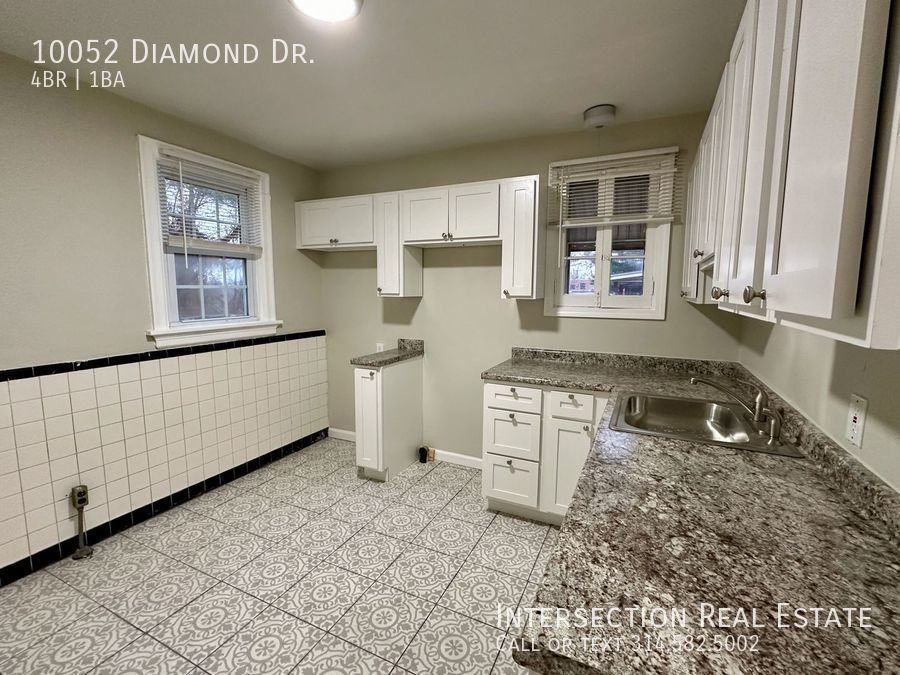 10052 Diamond Dr - Photo 4 of 19