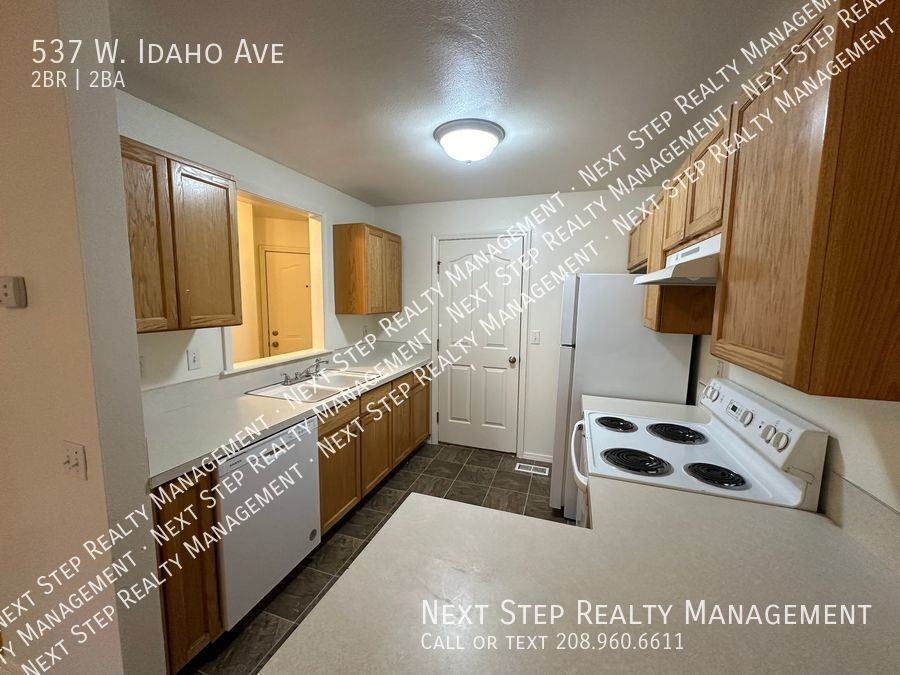 537 W Idaho Ave - Photo 4 of 13
