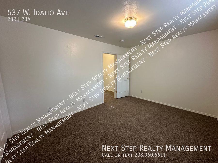 537 W Idaho Ave - Photo 7 of 13