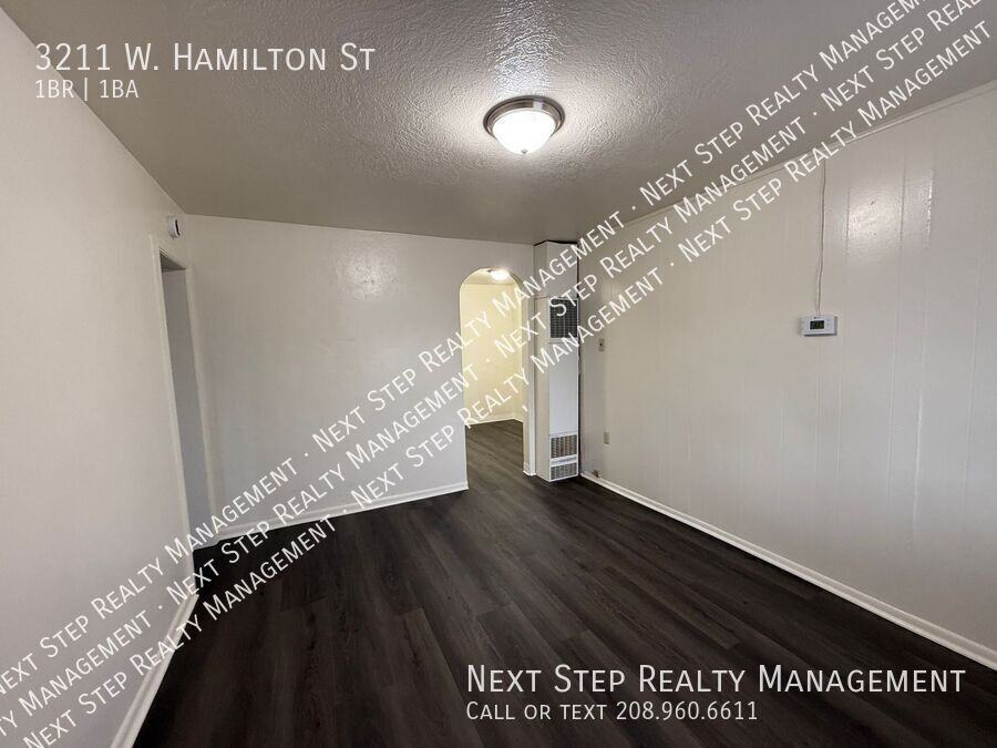 3211 W Hamilton St - Photo 2 of 15