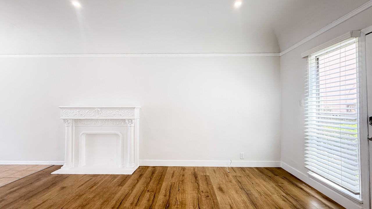 209 N Berendo St #3-4 - Photo 3 of 16