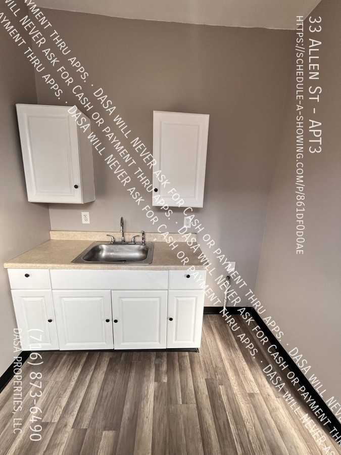 33 Allen St #3 - Photo 4 of 10