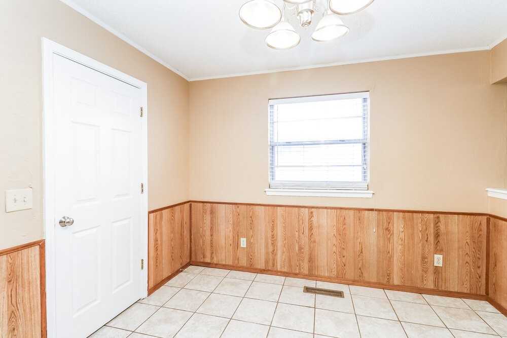 10301 Birkenhead Rd - Photo 4 of 16