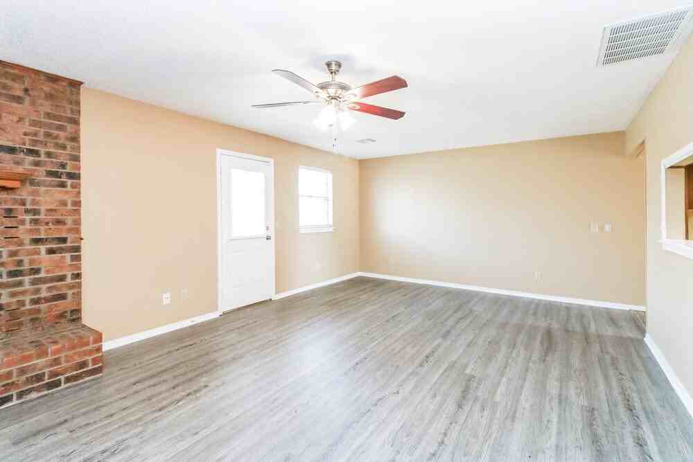 10301 Birkenhead Rd - Photo 7 of 16