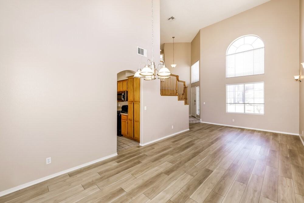 268 Sundial St - Photo 7 of 17