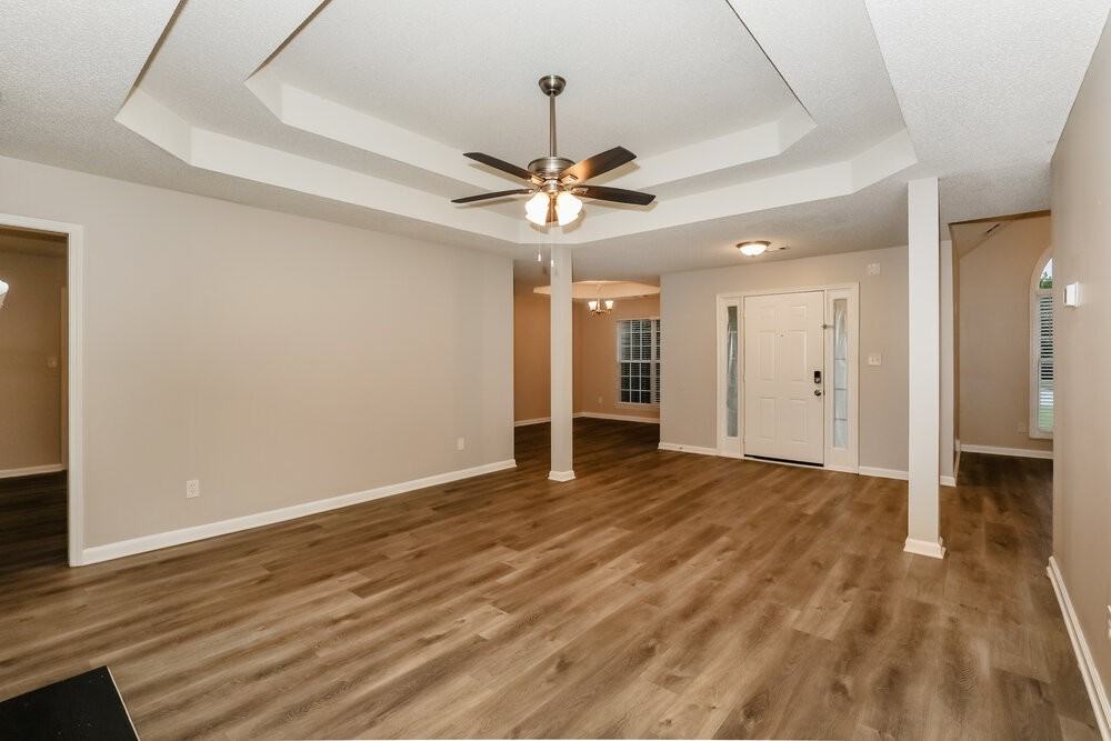 5567 Katherine Village Dr - Photo 3 of 16