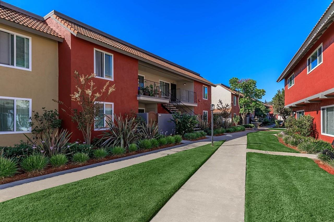 Rancho del Sol - Photo 5 of 50