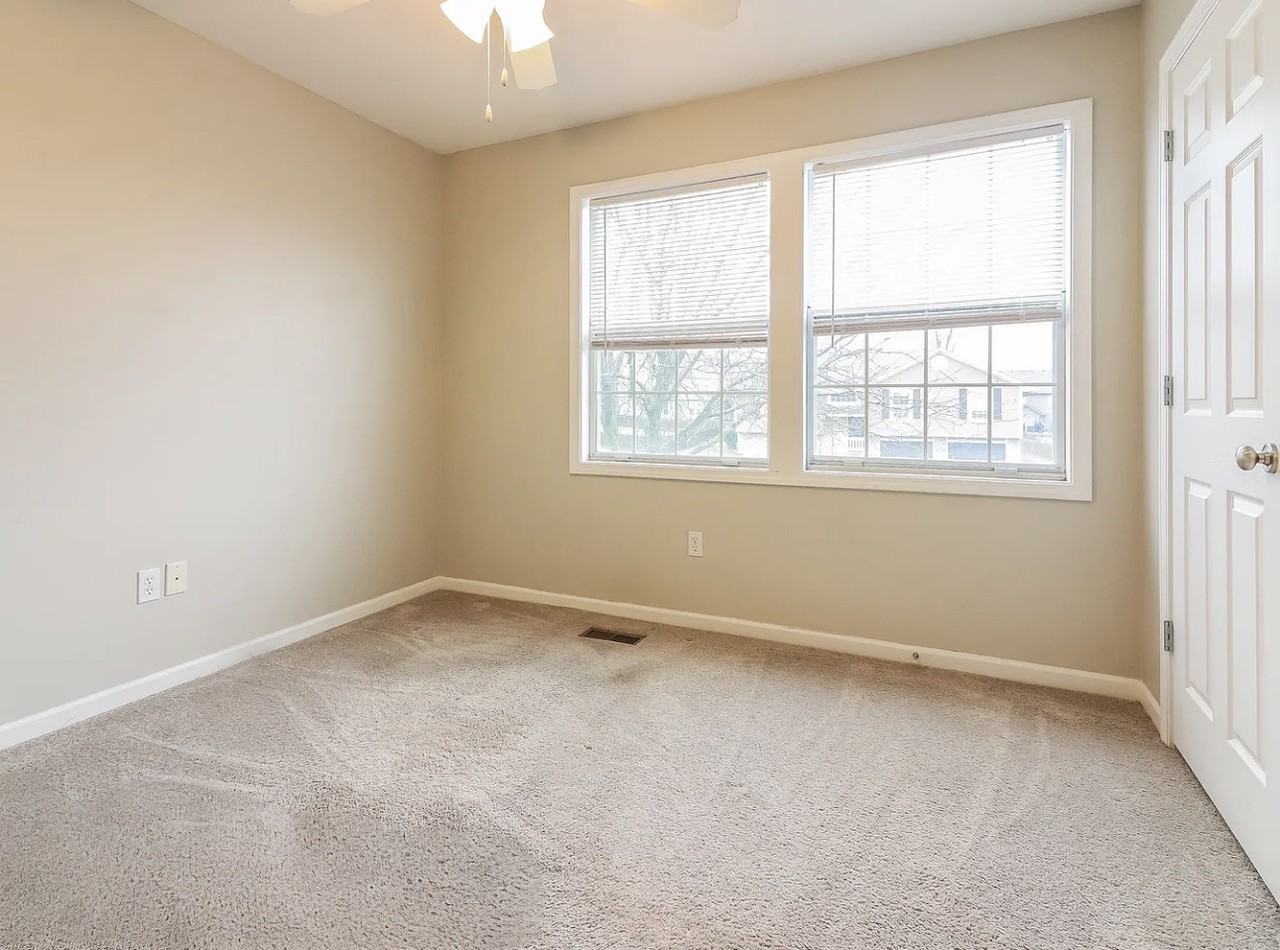 400 20th Avenue South - Photo 6 of 8