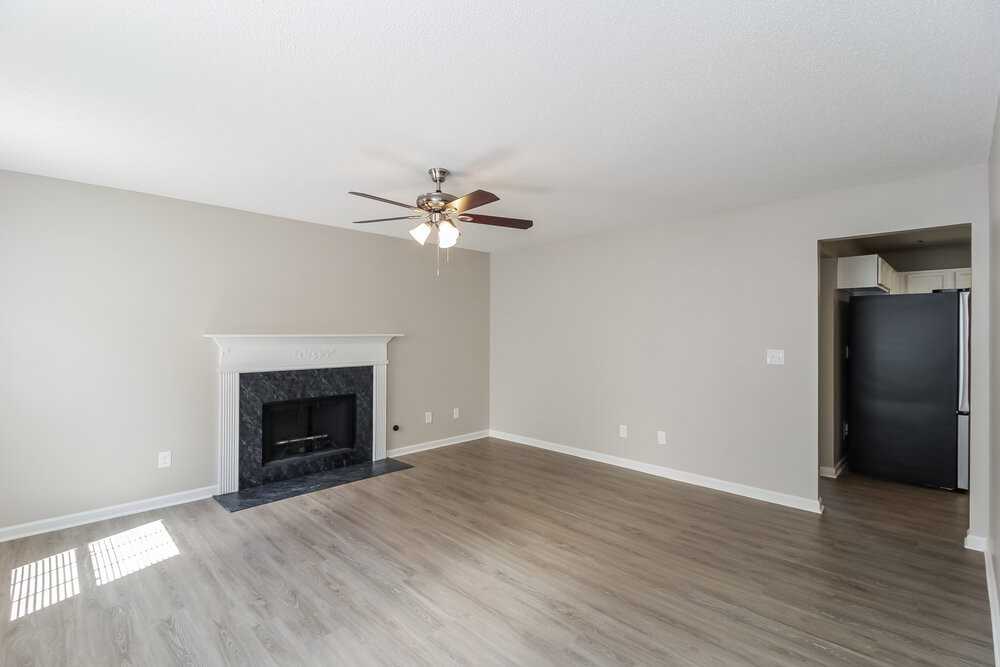 4548 White Rd - Photo 5 of 21