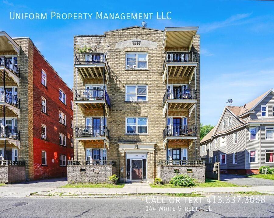 144 White St #1L - Photo 2 of 27